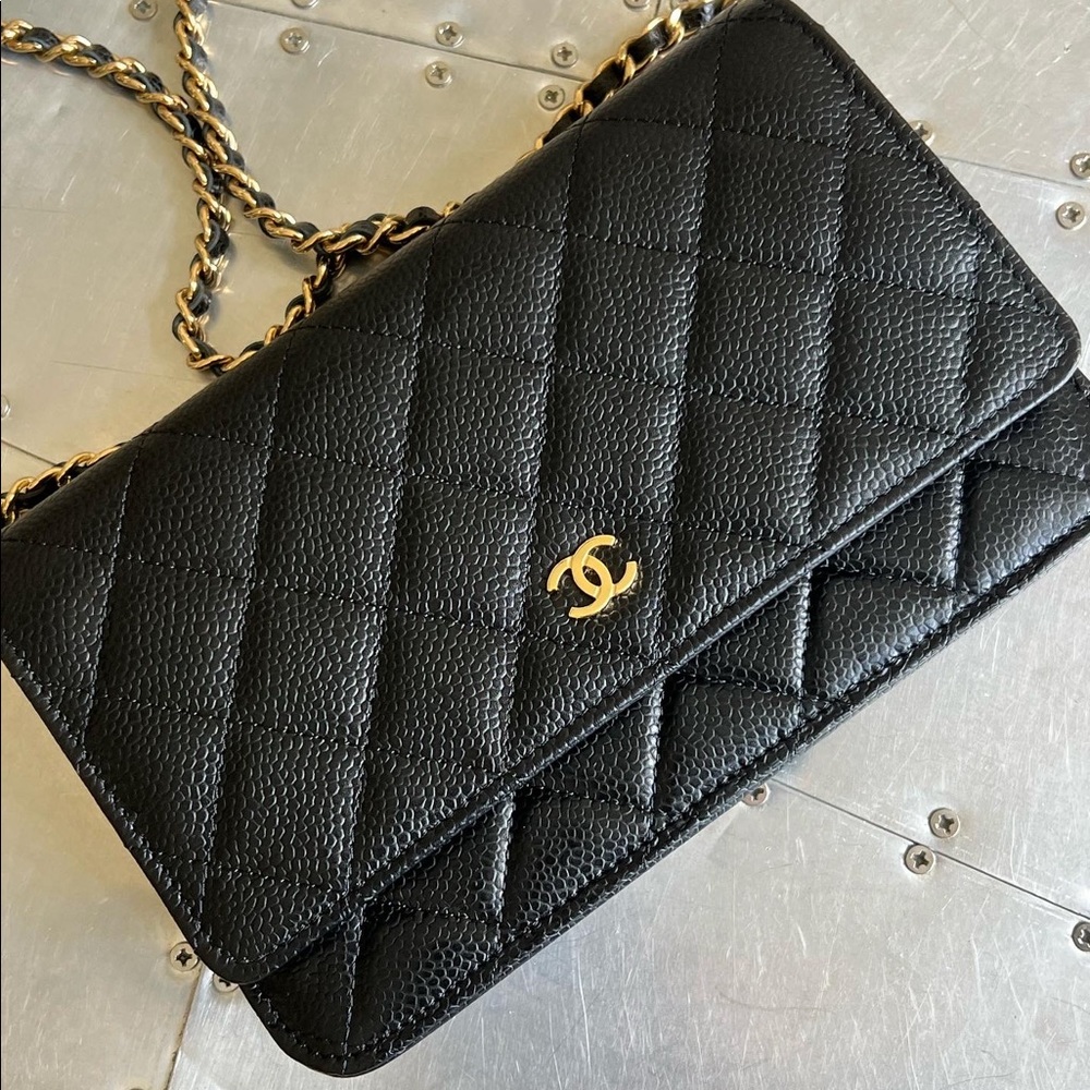 ‼️SOLD‼️CHANEL Wallet on Chain WOC caviar GHW magnetic closure - Picture 1 of 12